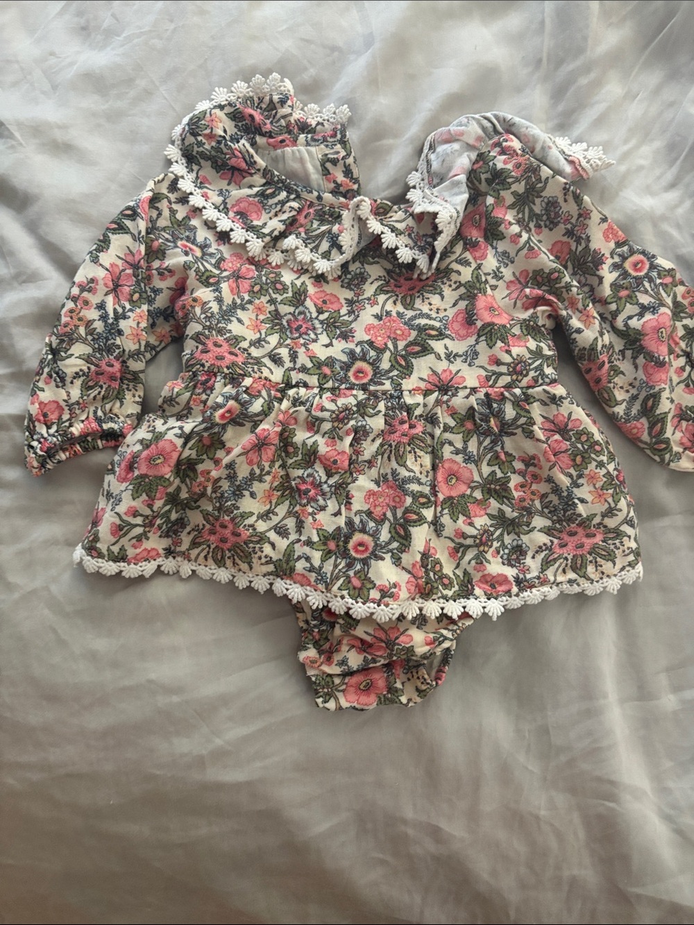 Girls Cream Floral Long-Sleeve Dress with Bloom Details